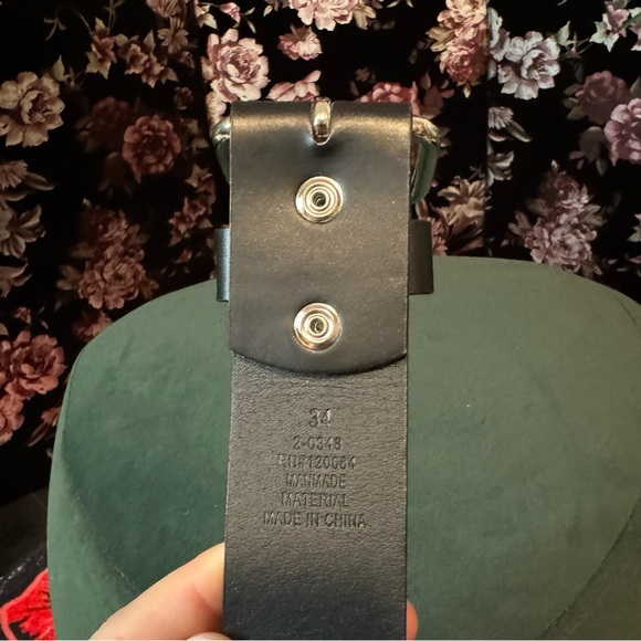 Size 34 Y2K Black Silver Tone Belt - Picture 2 of 2
